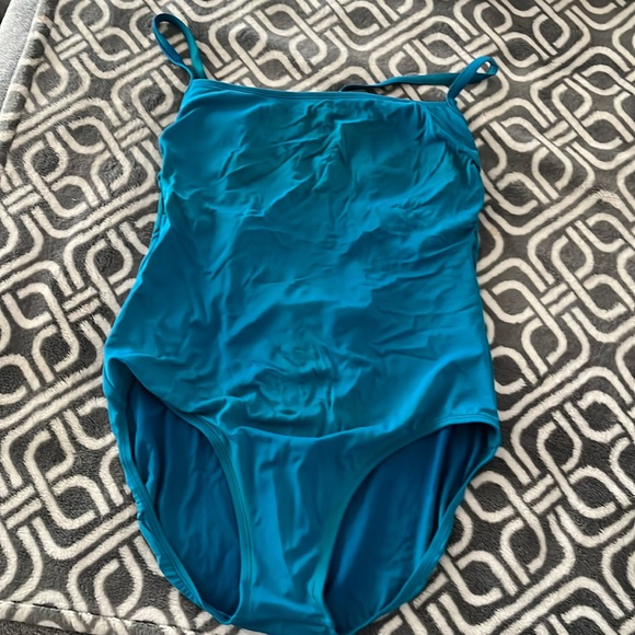 Jantzen Woman’s Swimsuit - Picture 1 of 5